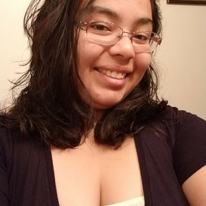 Meet your Posher, Desiree